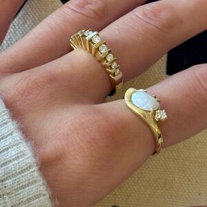 Vintage 14k Opal and Diamond gold ring size 6.5
